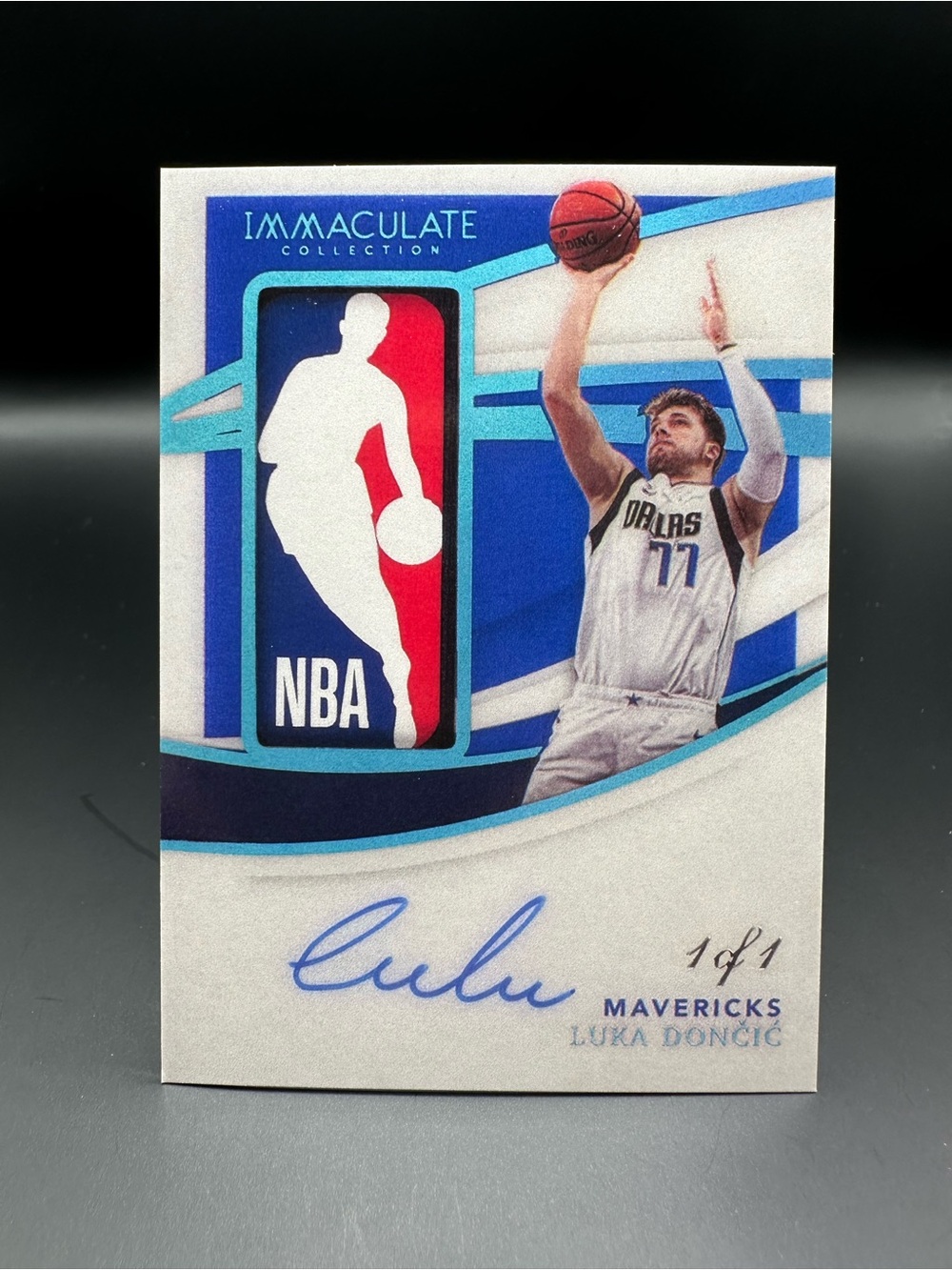 Panini Immaculate Collection Blue White Luka Dončić NBA Trading Card